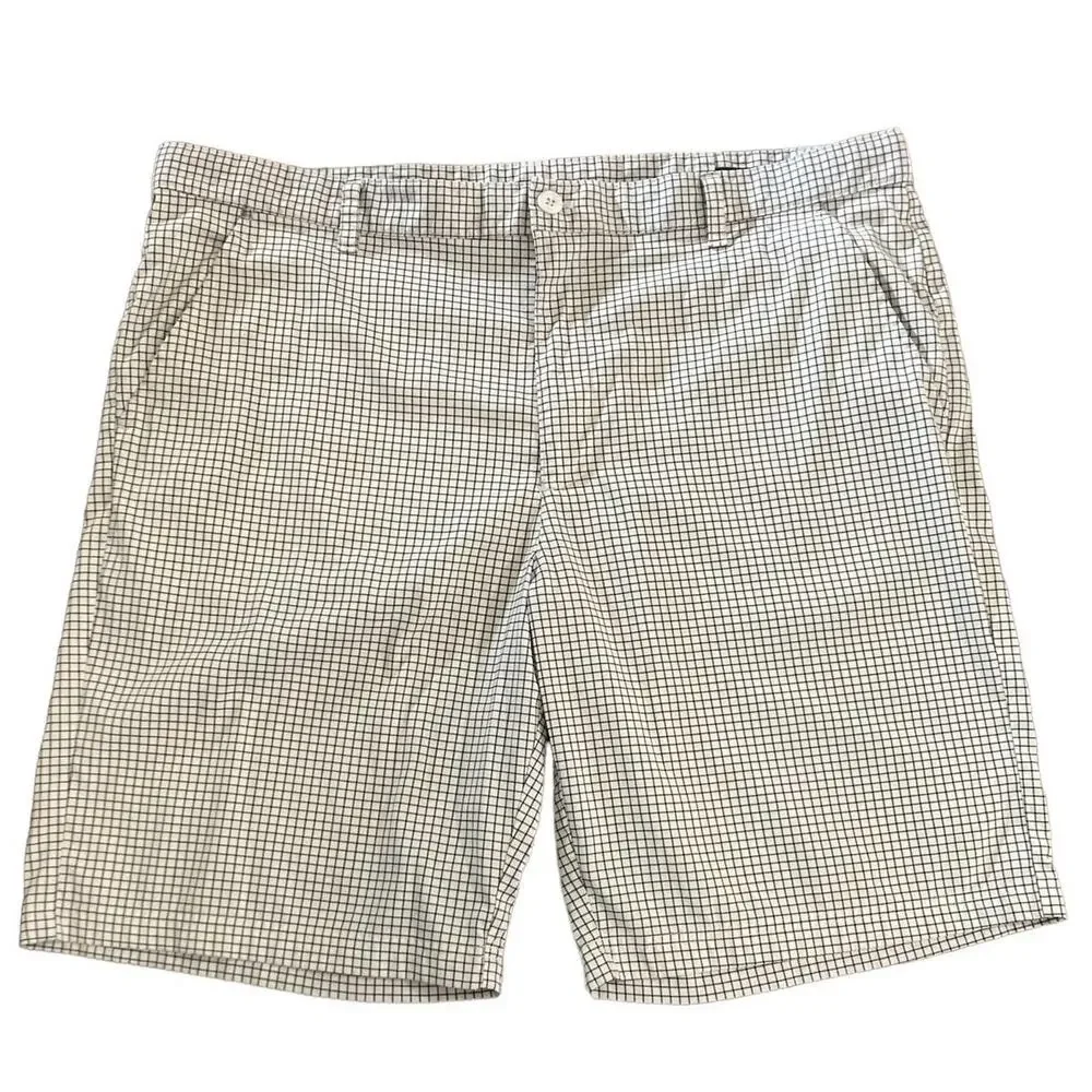 IZOD Golf Men's Black/White Plaid 10